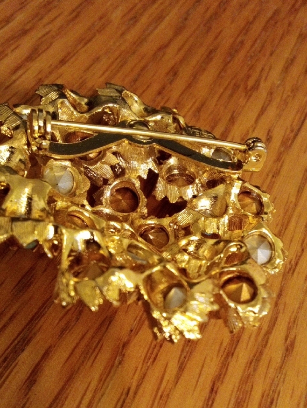 Gold-Tone Yellow Crystal Floral Brooch - Women Jewelry - Picture 4 of 5